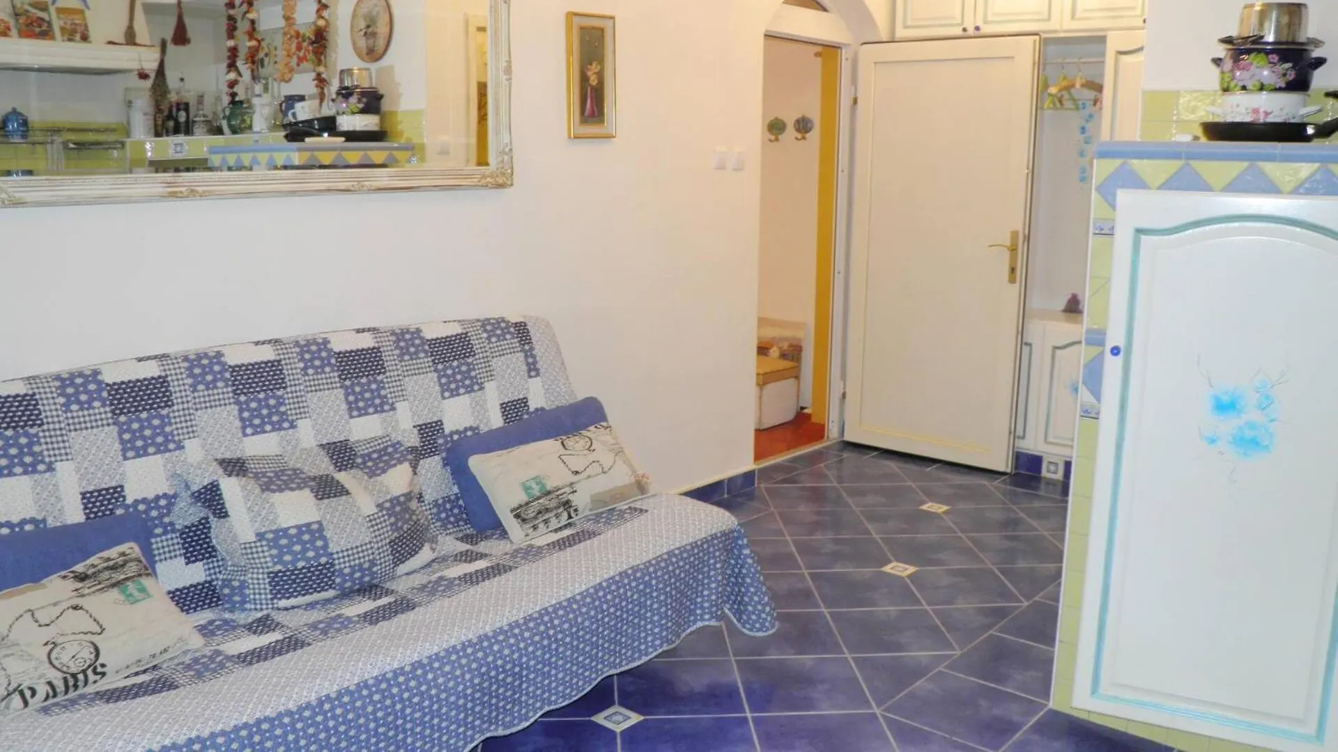 Apartments Kosec Beach Baska  Baska (Krk)