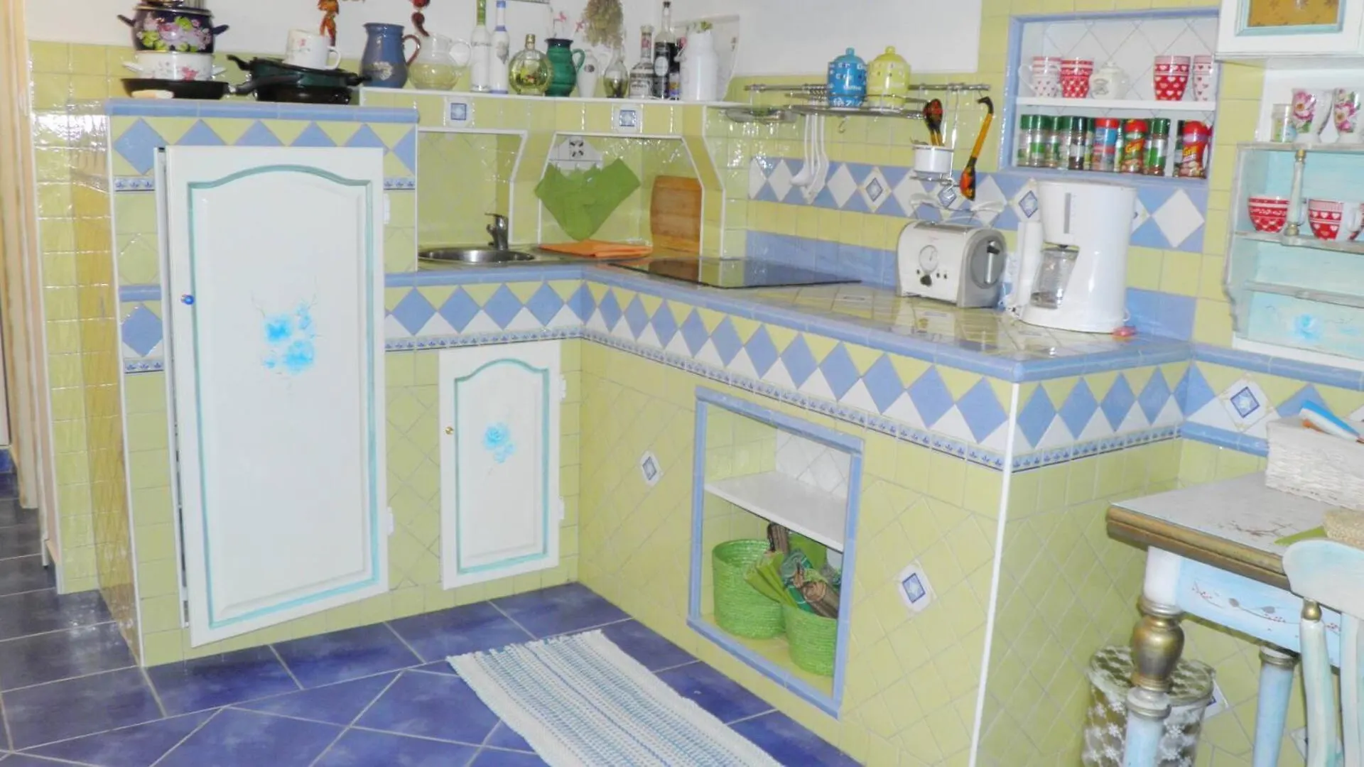 Apartments Kosec Beach باشْكا 0*,